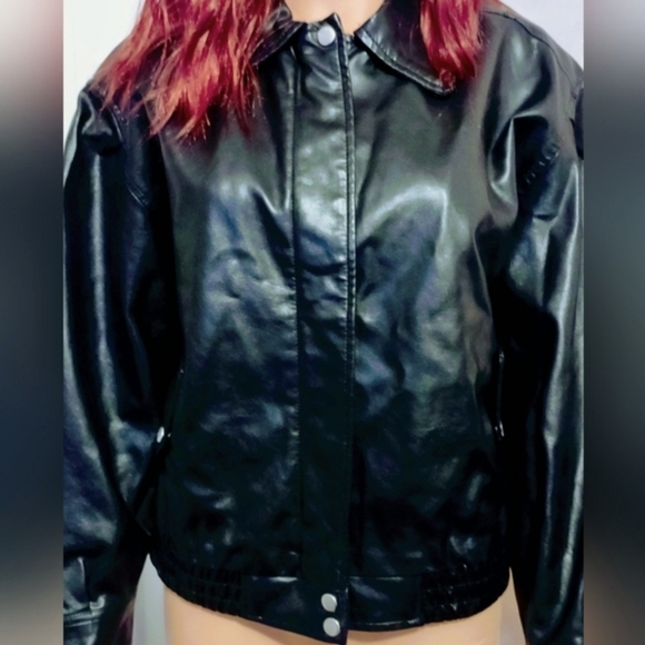RETRO STYLE BLACK VEGAN LEATHER SNAP SIDE POCKETS WOMEN'S JACKET SIZE M - Picture 4 of 8